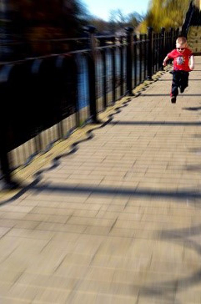kid running kid running